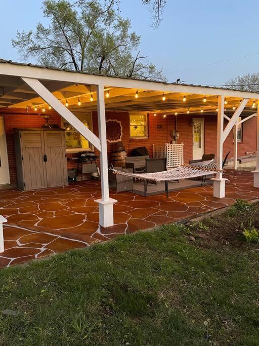 Villa The Bourbon & Horse Country Epicenter Frankfort Esterno foto